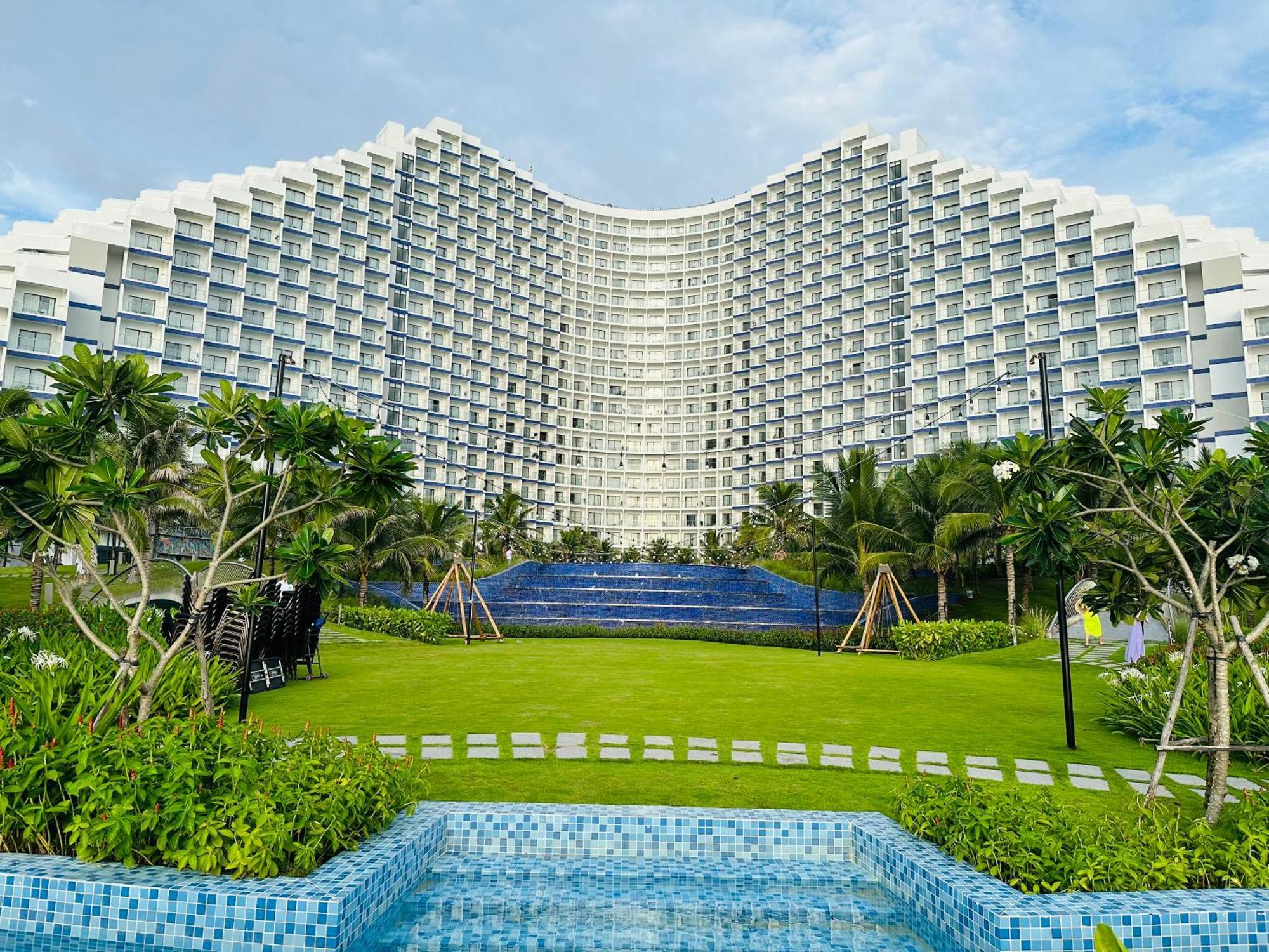 The Cam Ranh Oceanview Apartment Exterior photo